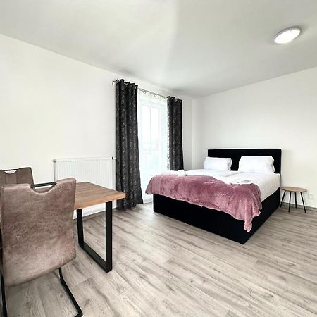 Sky Apartments 503 Пилзен Екстериор снимка