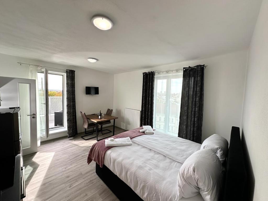 Sky Apartments 503 Пилзен Екстериор снимка