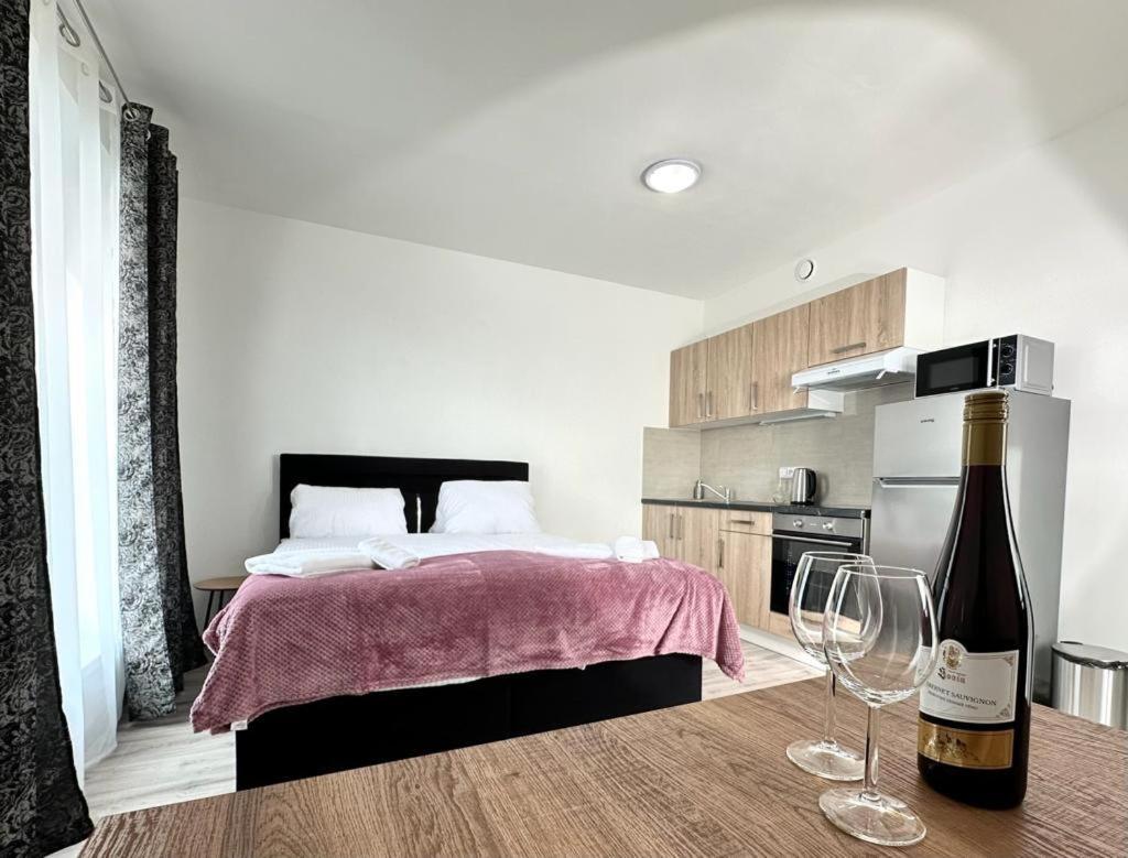 Sky Apartments 503 Пилзен Екстериор снимка